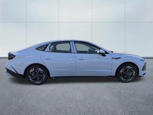 New 2026 Hyundai Sonata SEL FWD image 7