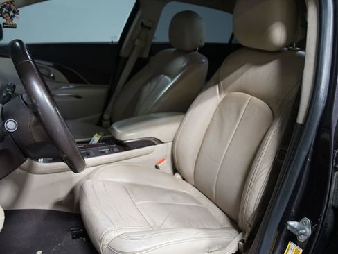 Used 2014 Buick LaCrosse Leather FWD image 6