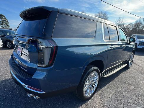 New 2026 Chevrolet Suburban Premier w/ Sun And Tow Package AWD/4WD image 5