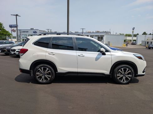 Used 2022 Subaru Forester Limited AWD/4WD image 4