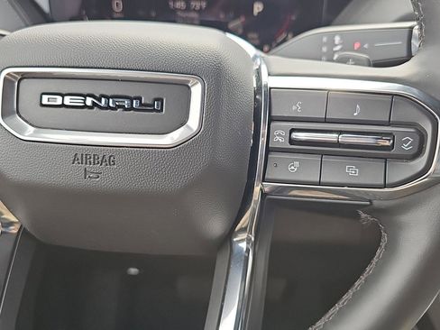 Certified 2025 GMC Yukon Denali image 22