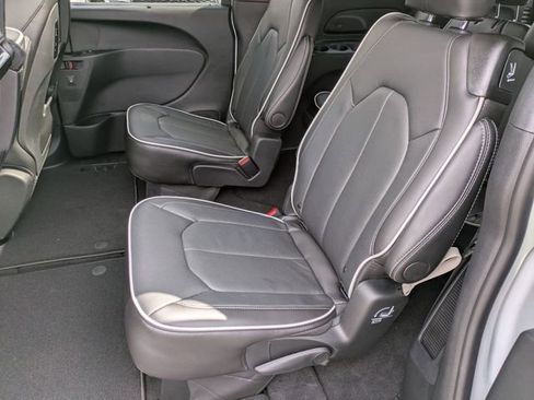New 2026 Chrysler Pacifica Limited AWD/4WD image 28