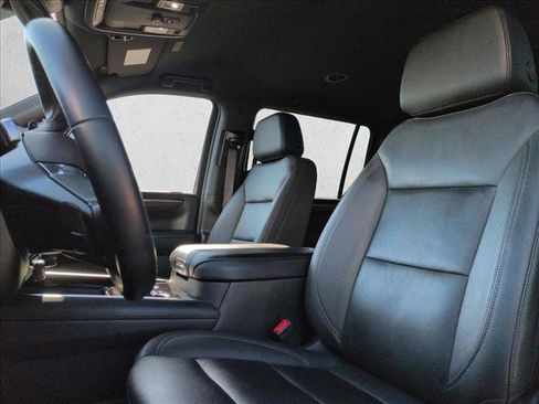 Used 2025 Chevrolet Suburban Z71 AWD/4WD image 15