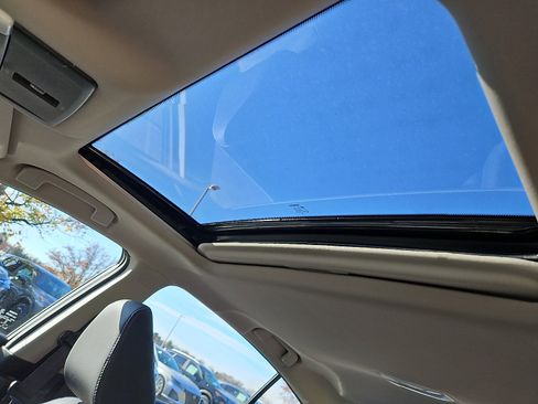 New 2025 Nissan Altima 2.5 SR image 12