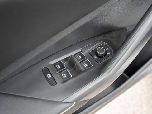 Used 2024 Volkswagen Jetta Sport image 20