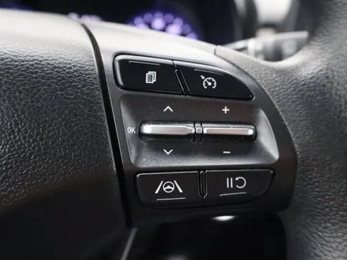 Used 2023 Hyundai Kona SEL FWD image 23