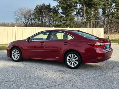 Used 2014 Lexus ES 300h w/ Luxury Package w/Bamboo Trim FWD image 5