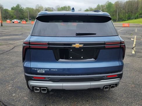 New 2026 Chevrolet Traverse LT w/ Driver Confidence Package AWD/4WD image 10