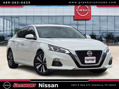 Used 2021 Nissan Altima 2.5 SL image 1