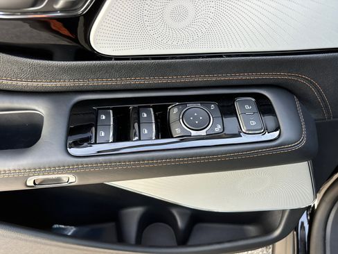 New 2025 Lincoln Aviator Black Label w/ Jet Appearance Package image 13