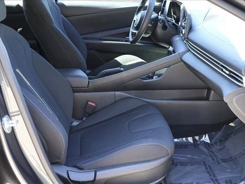 Used 2021 Hyundai Elantra SEL FWD image 27