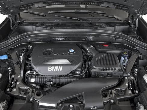 Used 2017 BMW X1 xDrive28i AWD/4WD image 13