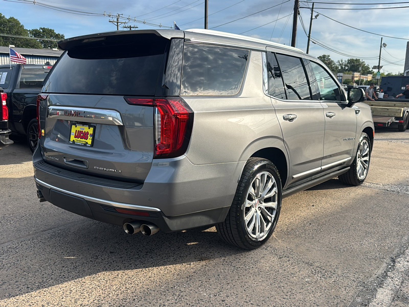 Used 2021 GMC Yukon Denali w/ Denali Ultimate Package AWD/4WD image 5