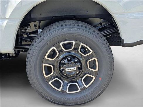 New 2026 Ford F250 Platinum image 9