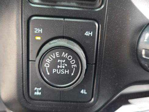 Used 2024 Ford F250 Platinum w/ Tremor Off-Road Package image 20