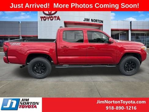 Used 2023 Toyota Tacoma SR AWD/4WD image 8