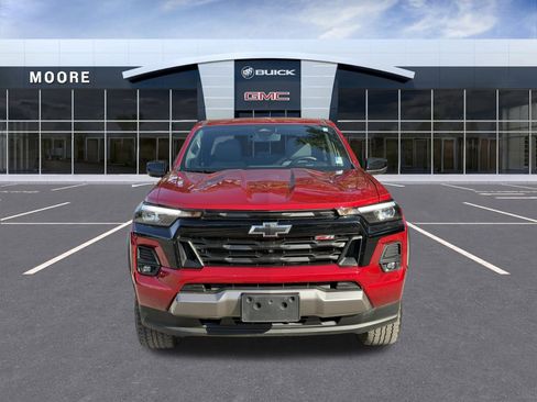 Used 2024 Chevrolet Colorado Z71 w/ Z71 Convenience Package 2 image 8
