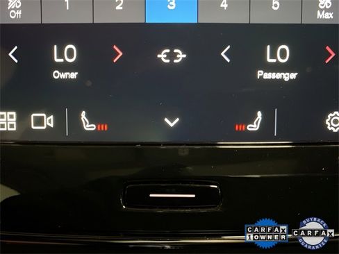 Used 2025 Volvo XC40 B5 Plus image 52