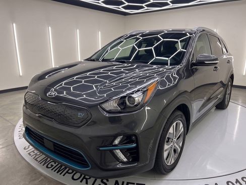 Used 2022 Kia Niro EX Premium FWD image 1
