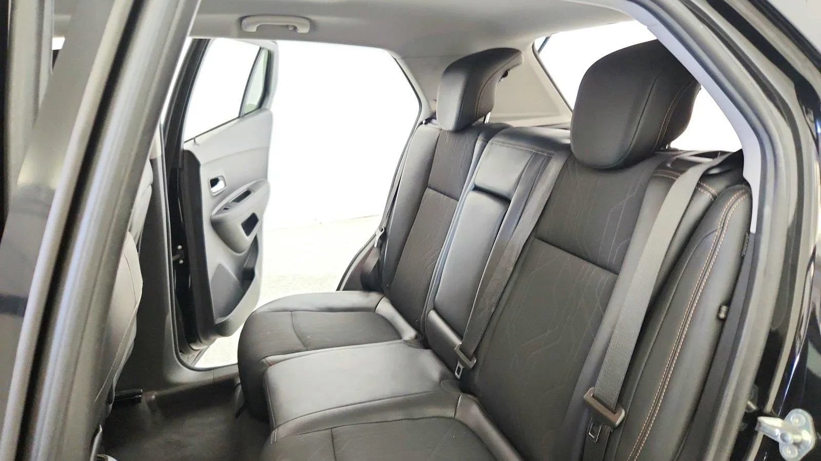 Used 2019 Chevrolet Trax LT w/ Driver Confidence Package FWD image 23