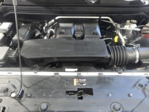 Used 2024 Chevrolet Colorado ZR2 w/ Technology Package image 10