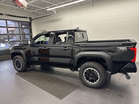 New 2026 Toyota Tacoma TRD Off-Road image 5