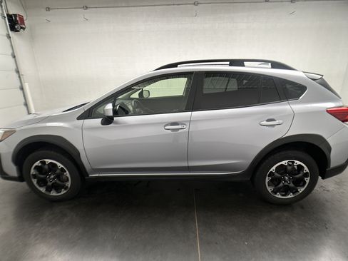 Used 2023 Subaru Crosstrek 2.0i Premium AWD/4WD image 6