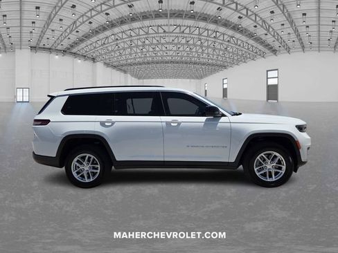 Used 2025 Jeep Grand Cherokee L Laredo AWD/4WD image 8