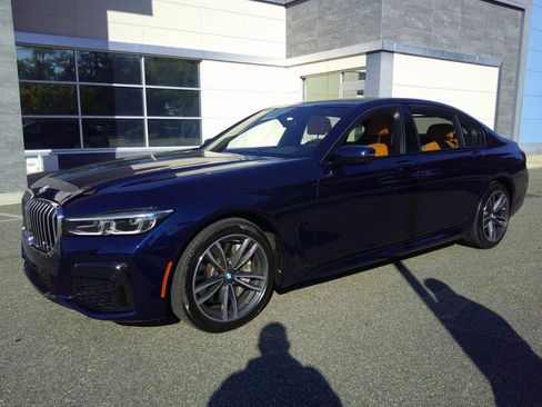 Used 2021 BMW 750i xDrive w/ Luxury Rear Seating Package AWD/4WD image 44