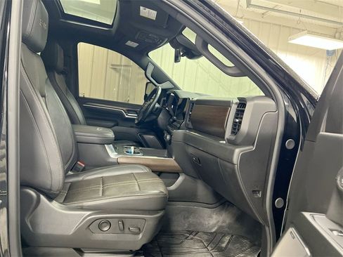 Used 2025 Chevrolet Silverado 2500 High Country w/ Technology Package image 23