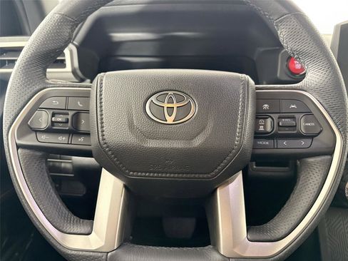 Certified 2025 Toyota Tacoma TRD Off-Road image 16