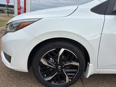 New 2025 Nissan Versa SR image 8