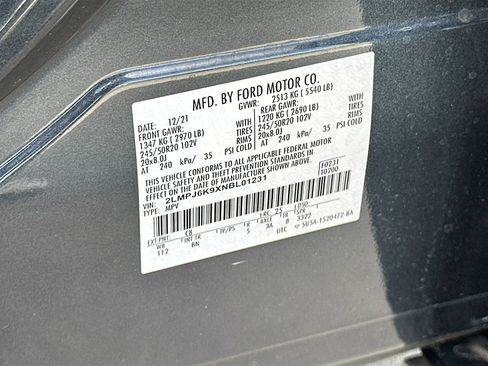 Used 2022 Lincoln Nautilus Reserve image 32