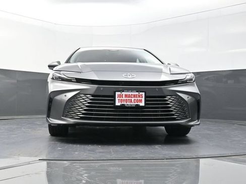 New 2025 Toyota Camry XLE w/ Premium Plus Package FWD image 27