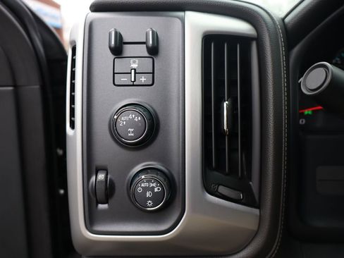 Used 2017 GMC Sierra 1500 SLT w/ SLT Premium Package image 16