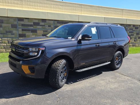 New 2026 Ford Expedition Tremor image 9