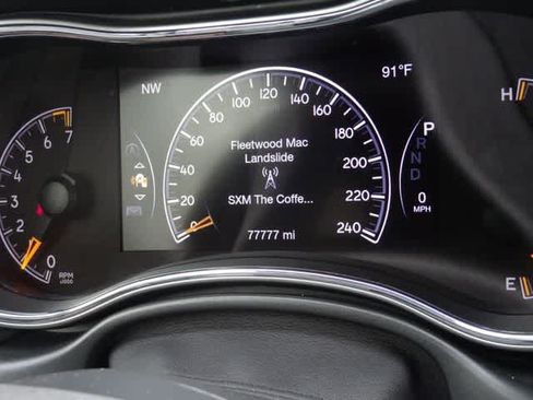 Used 2021 Jeep Grand Cherokee Laredo X AWD/4WD image 22