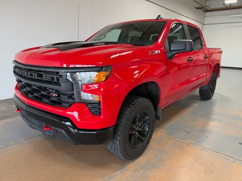 Used 2026 Chevrolet Silverado 1500 Custom Trail Boss AWD/4WD image 1