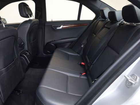 Used 2011 Mercedes-Benz C 300 4MATIC Sedan image 17