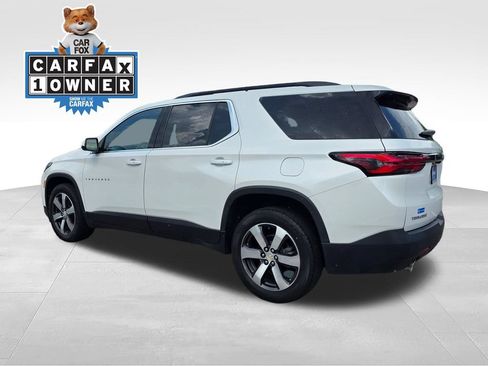 Used 2022 Chevrolet Traverse LT w/ LT Premium Package FWD image 5