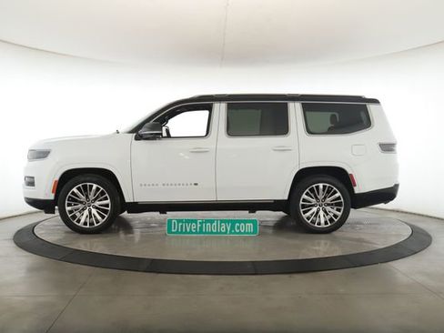 Used 2025 Jeep Grand Wagoneer 4WD image 9