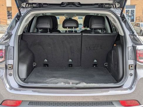 Certified 2022 Jeep Compass Trailhawk w/ Sun and Sound Group AWD/4WD image 6