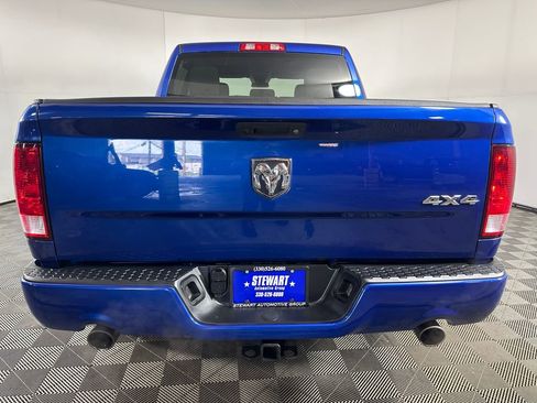 Used 2017 RAM 1500 Express AWD/4WD image 4