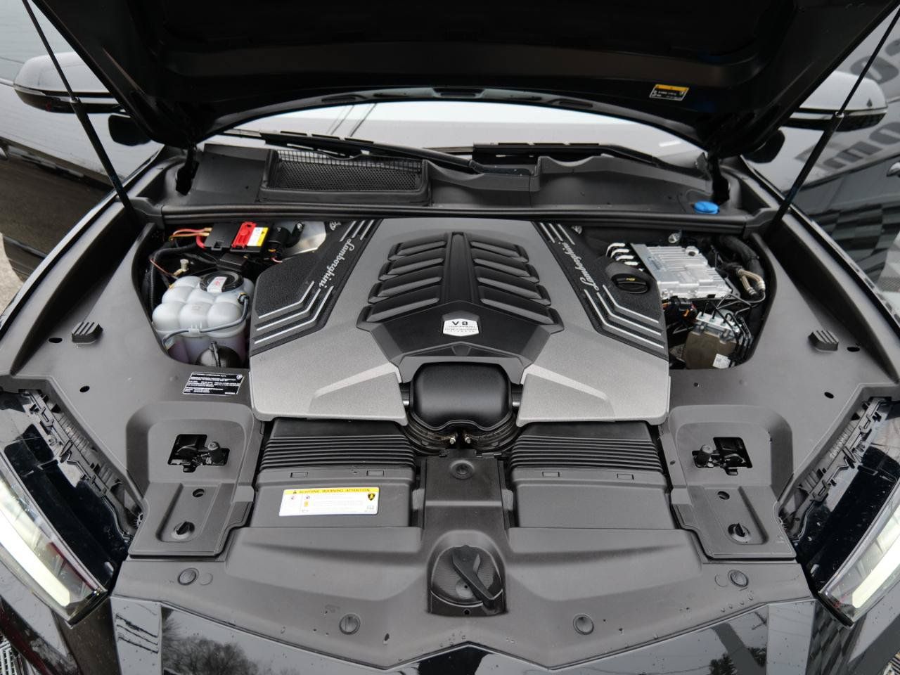 Used 2021 Lamborghini Urus AWD/4WD image 52