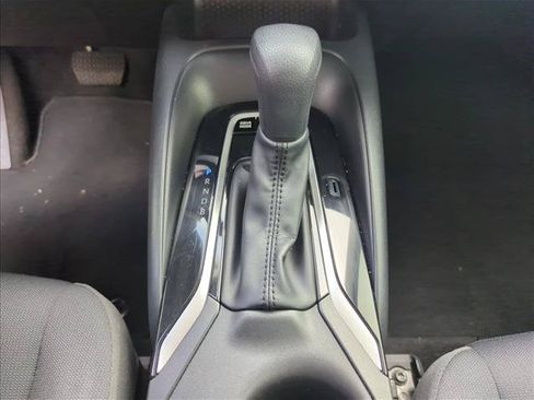 Used 2024 Toyota Corolla LE FWD image 17
