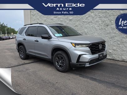 Used 2025 Honda Pilot TrailSport