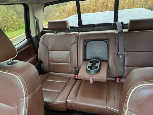 Used 2015 Chevrolet Silverado 1500 High Country w/ High Country Premium Package image 38