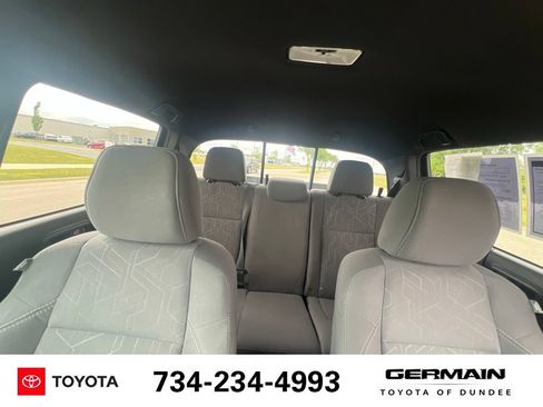 Used 2018 Toyota Tacoma TRD Sport AWD/4WD image 22