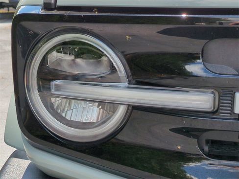 Used 2022 Ford Bronco Outer Banks image 10