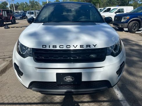 Used 2018 Land Rover Discovery Sport SE AWD/4WD image 3